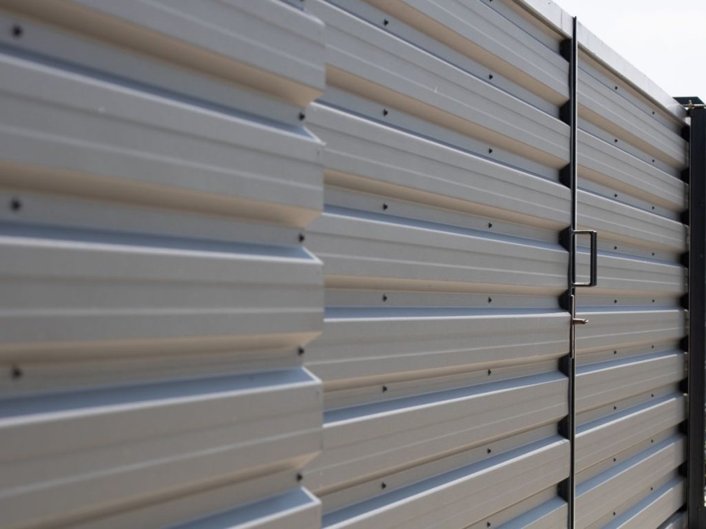 HOW TO INSTALL A CORRUGATED METAL FENCE AT HOME 1 CORRUGATED METAL FENCE