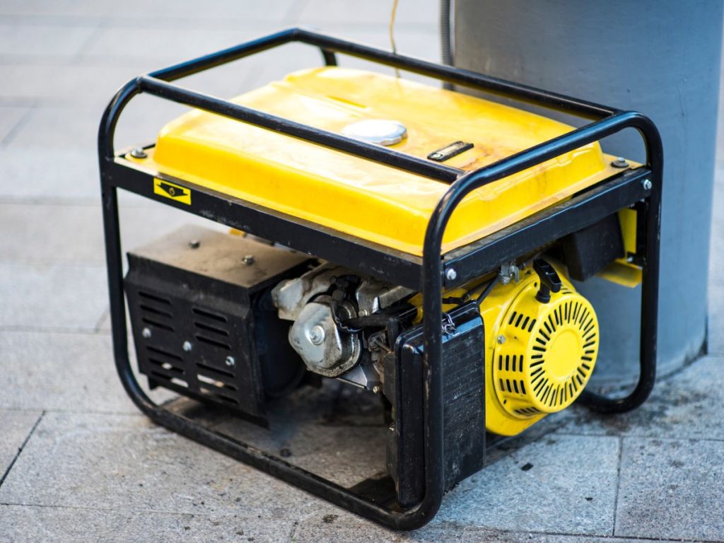 WHY CHOOSE A GENERATOR INSTALLATION SERVICE? 2 GENERATOR INSTALLATION