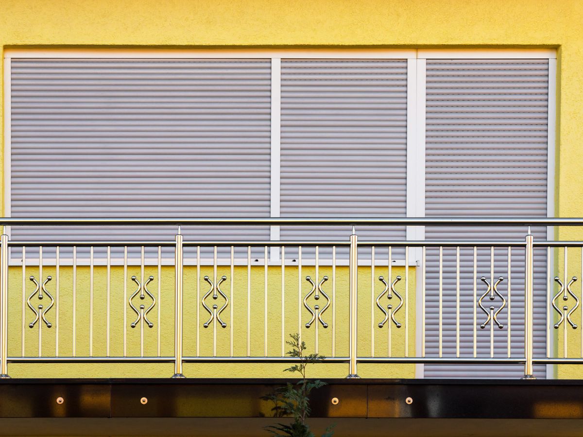 modern steel fence design