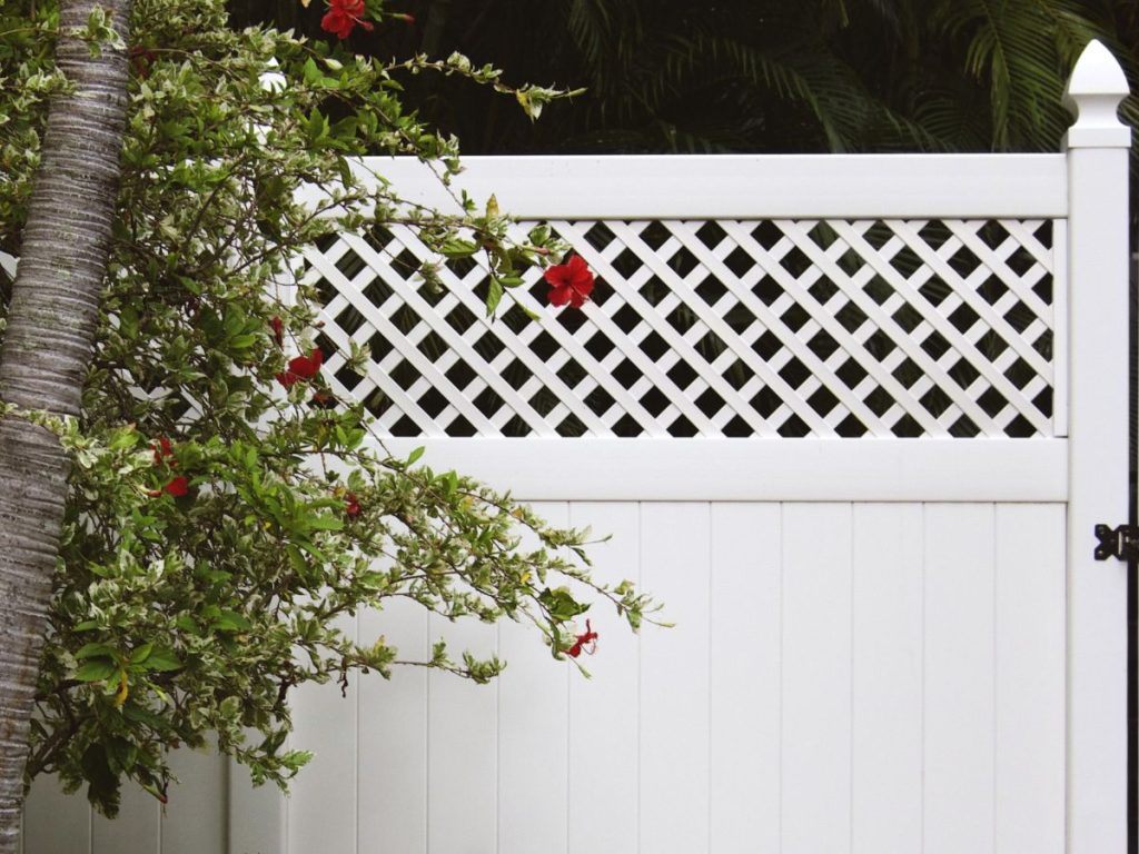 DECORATIVE LATTICE TOPS