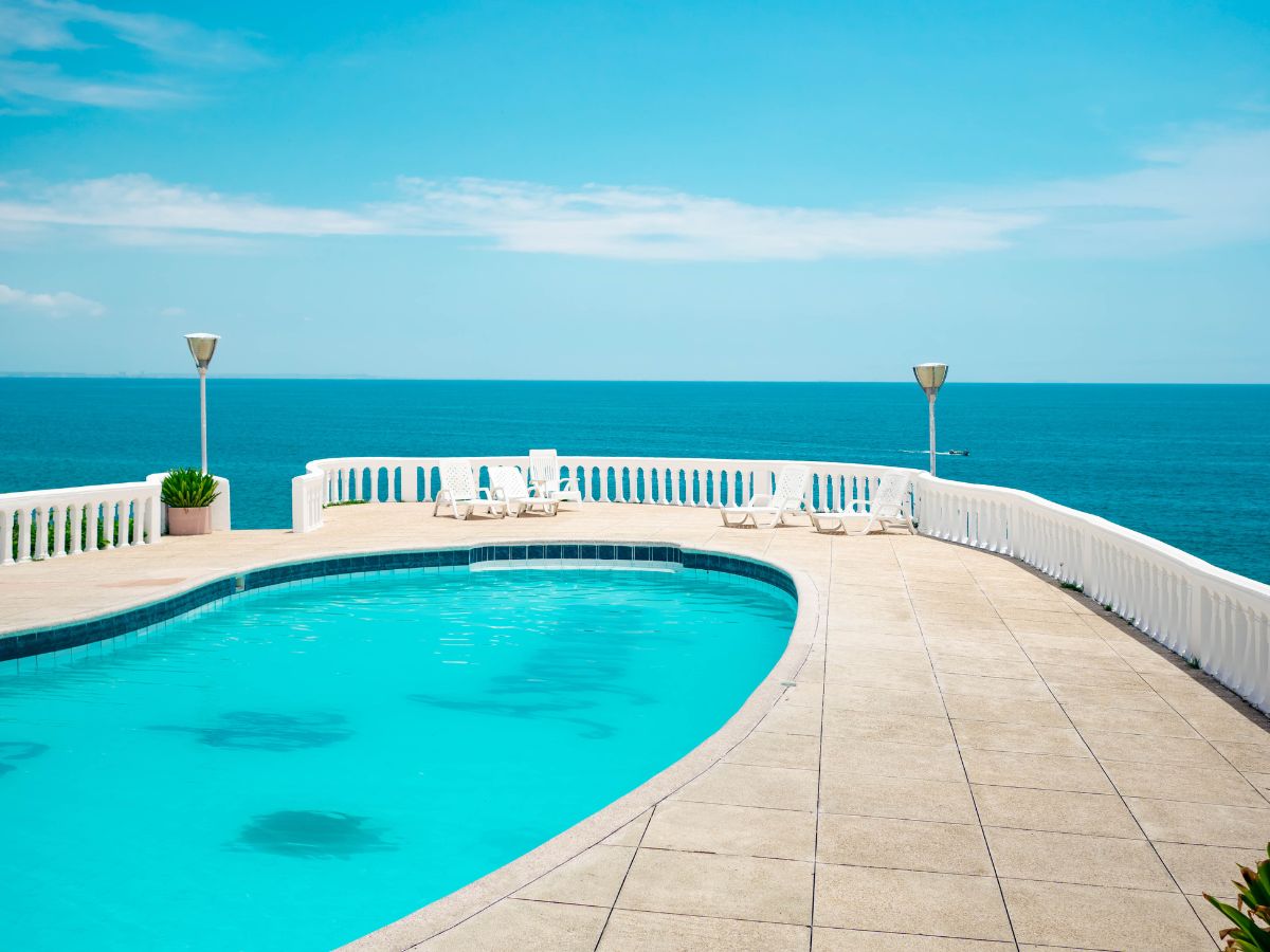 POOL FENCE INSTALLATION