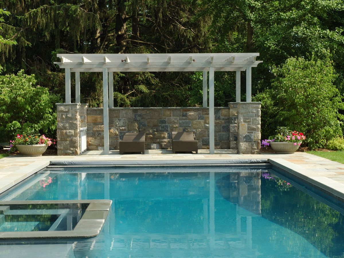 BACKYARD POOL PERGOLA