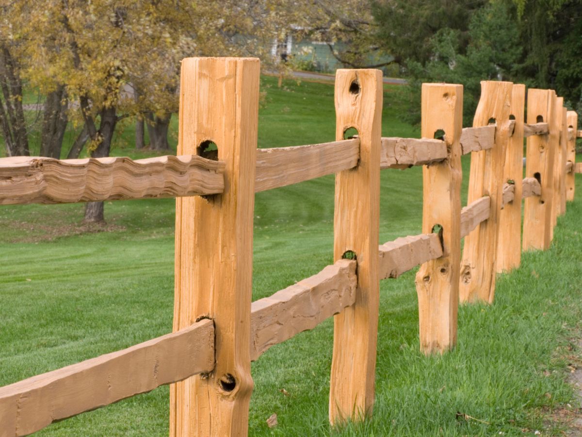 CEDAR RAIL FENCE